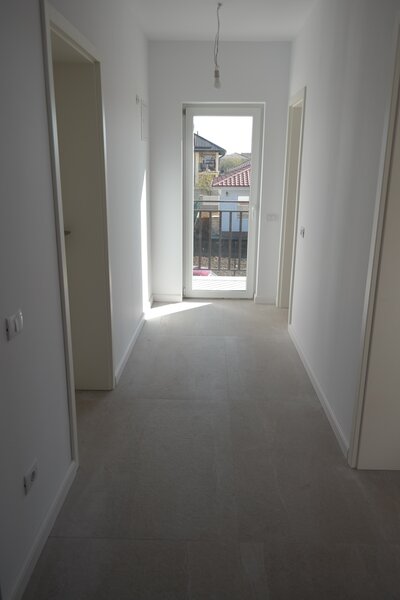 Crevedia, zona retrasa, liniste, 1.3 km de sos. Bucuresti.