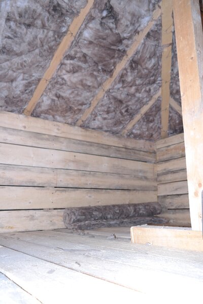 Crevedia, zona retrasa, liniste, 1.3 km de sos. Bucuresti.